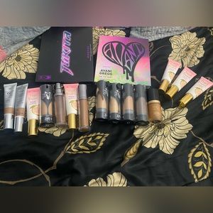 Makeup bundles
